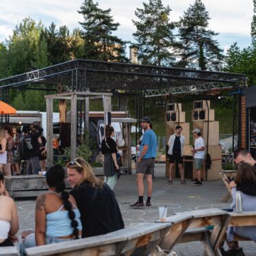 TRNSTN RADIO SOUNDSYSTEM