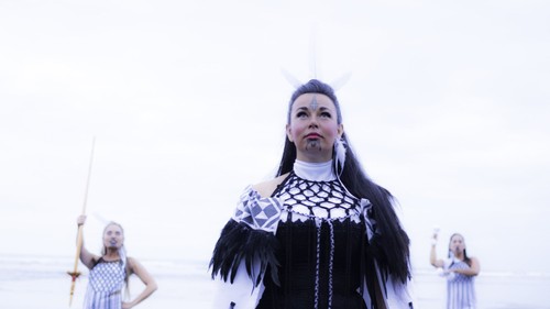 MĀMĀ MIHIRANGI & THE MĀREIKURA