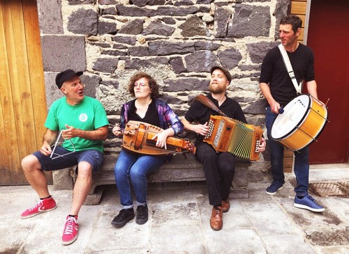   A Pé Copè (Musiques trad auvergnates et brésiliennes) 