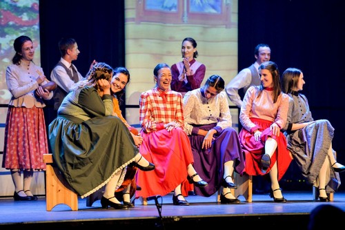 Ensemble folklorique de la Rivière-Rouge (adultes)