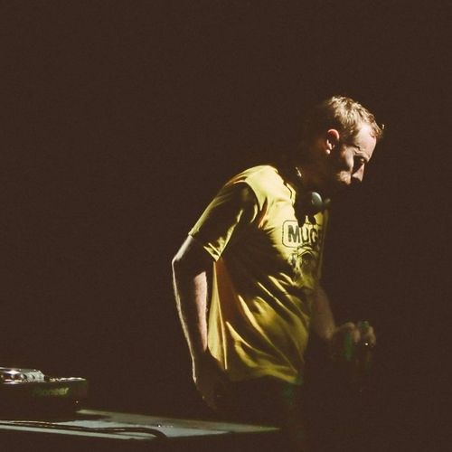 DJ GARFLD (My Life is a Weekend)