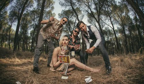 JENNY AND THE MEXICATS