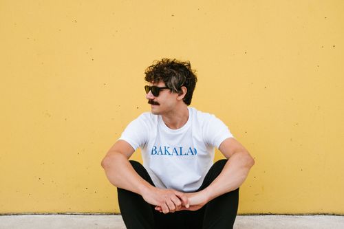 Mediocre DJ